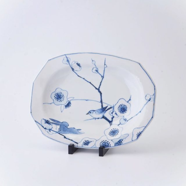 *
*
『森 多佳子 作陶展 藍色の詩』
3/14〜3/29

『楕円八角銘々皿 梅にうぐいす』

森多佳子さんに作品展が始まりました!
初日からご来廊頂きましたお客様、誠にありがとうございました。

3/16 16:00頃からオンラインストアでの作品販売も始まります。
こちらも是非ご覧くださいませ!

たちばな（@tachibana_naramachi）

https://tachibana181.shopselect.net/

*
*
*
#森多佳子#陶磁器#染付#うさぎ#porcelain