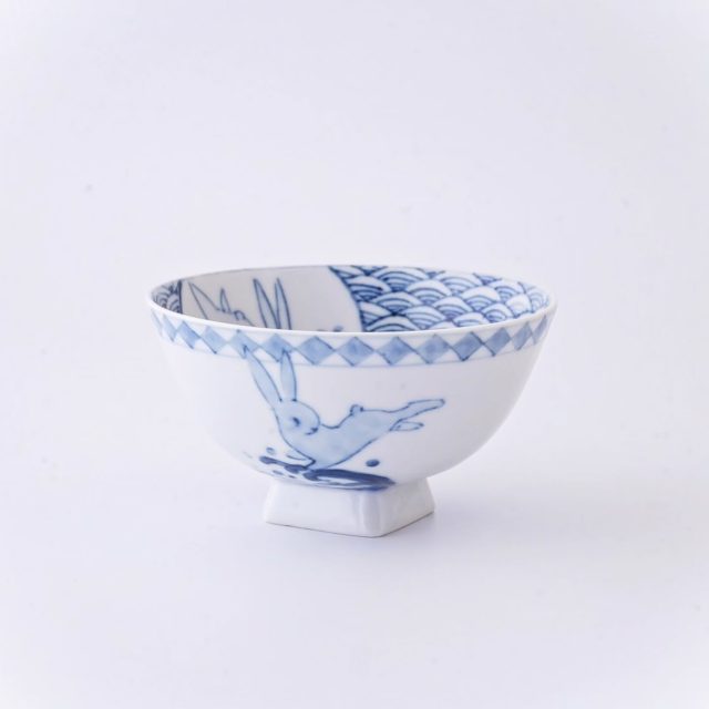 *
*
『森 多佳子 作陶展 藍色の詩』
3/14〜3/29

『飯碗 波』

本日もご来廊頂きましたお客様、誠にありがとうございました。

ギャラリーたちばなでは、会期中限定で展示作品の一部をオンラインストアでご紹介しております。
ご興味をお持ちの方はプロフィール欄のURLから是非ご覧くださいませ。

たちばな（@tachibana_naramachi）

https://tachibana181.shopselect.net/

*
*
*
#森多佳子#陶磁器#染付#飯碗#porcelain